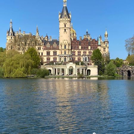 Stilvolle Ferienwohnung In Der Naehe Von Schwerin Dummer Extérieur photo