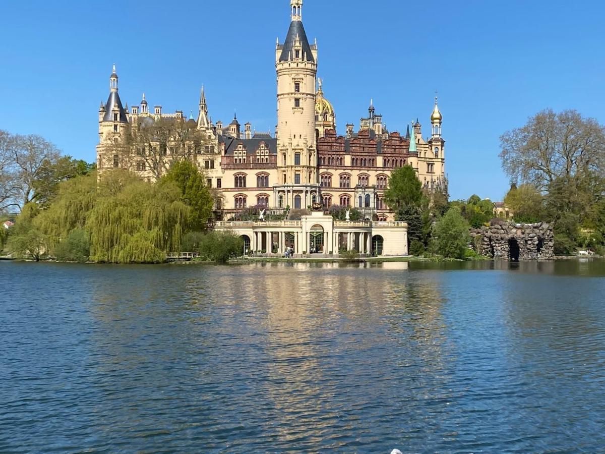 Stilvolle Ferienwohnung In Der Naehe Von Schwerin Dummer Extérieur photo